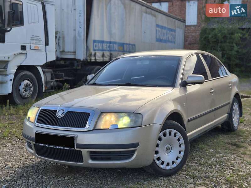 Skoda Superb 2005