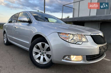 Лифтбек Skoda Superb 2013 в 
