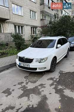 Универсал Skoda Superb 2012 в 