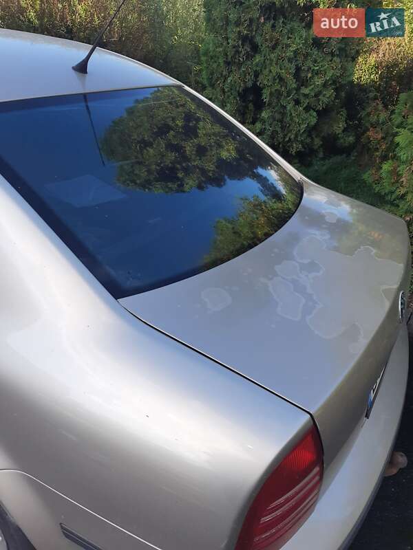 Лифтбек Skoda Superb 2004 в Львове