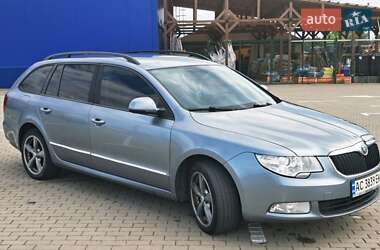Универсал Skoda Superb 2012 в Нововолынске