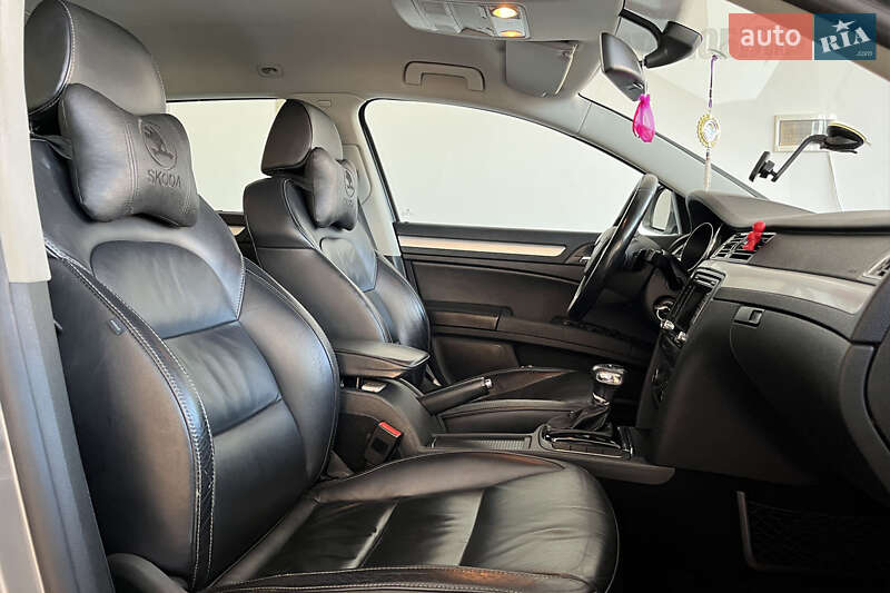 Универсал Skoda Superb 2010 в Шептицькому