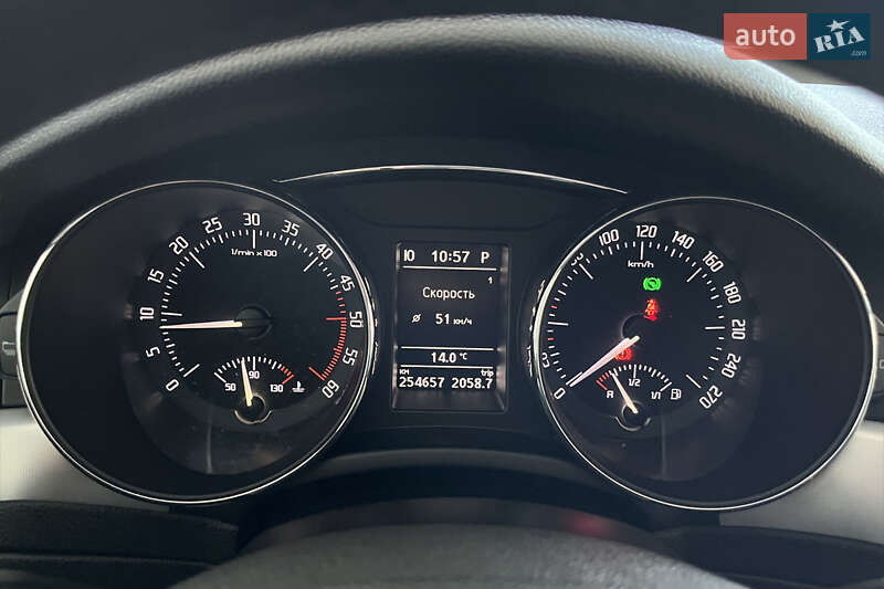 Универсал Skoda Superb 2010 в Шептицькому