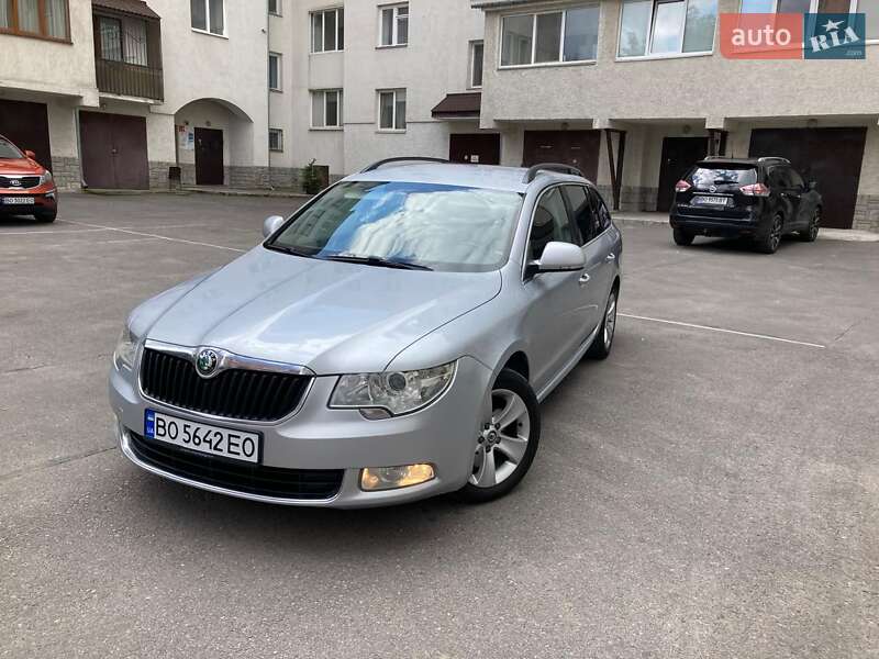 Універсал Skoda Superb 2013 в Тернополі