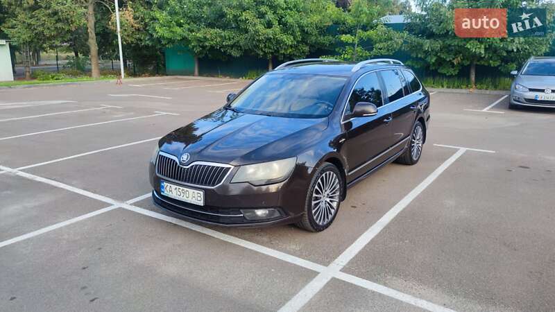 Универсал Skoda Superb 2013 в Киеве