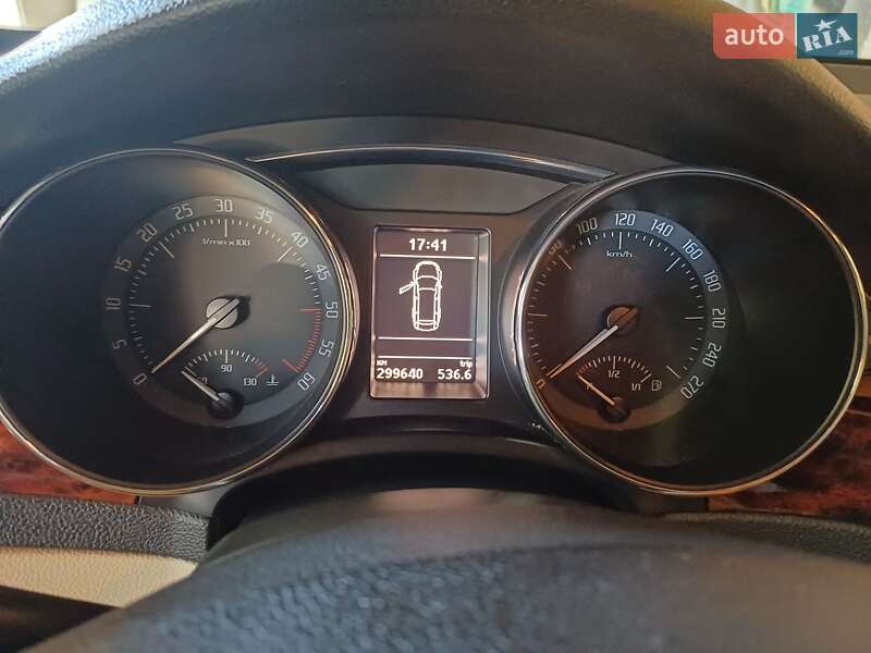 Универсал Skoda Superb 2013 в Сумах