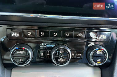 Лифтбек Skoda Superb 2020 в 