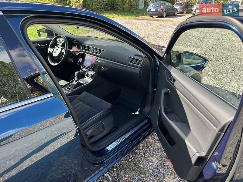 Лифтбек Skoda Superb 2021 в Киеве