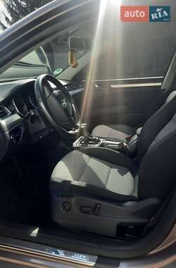 Универсал Skoda Superb 2011 в 