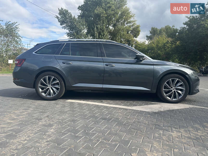 Универсал Skoda Superb 2018 в Киеве