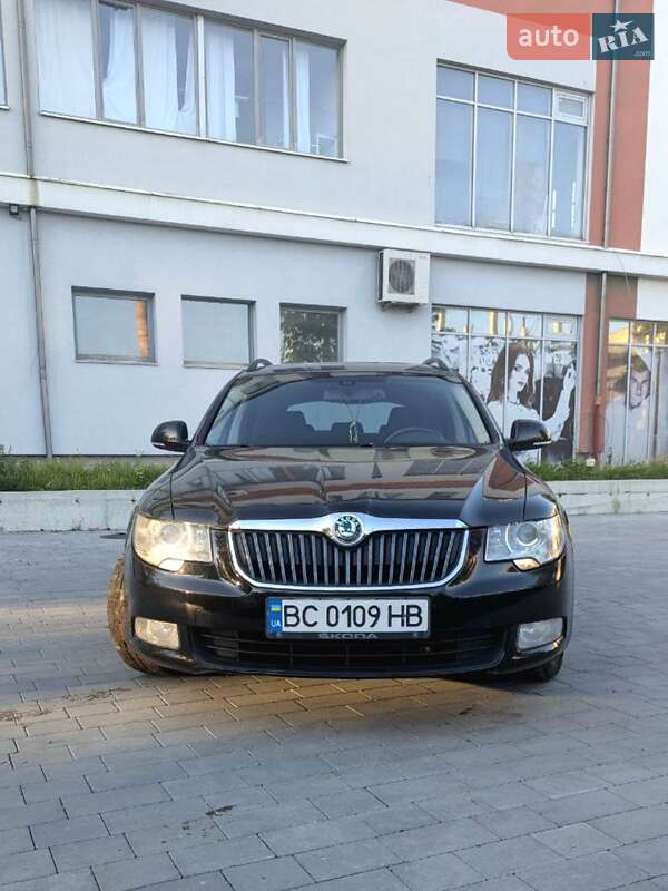 Универсал Skoda Superb 2013 в Львове
