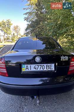 Лифтбек Skoda Superb 2004 в 