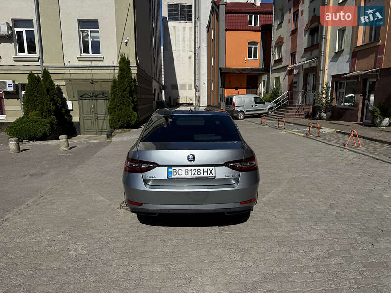 Лифтбек Skoda Superb 2018 в Львове
