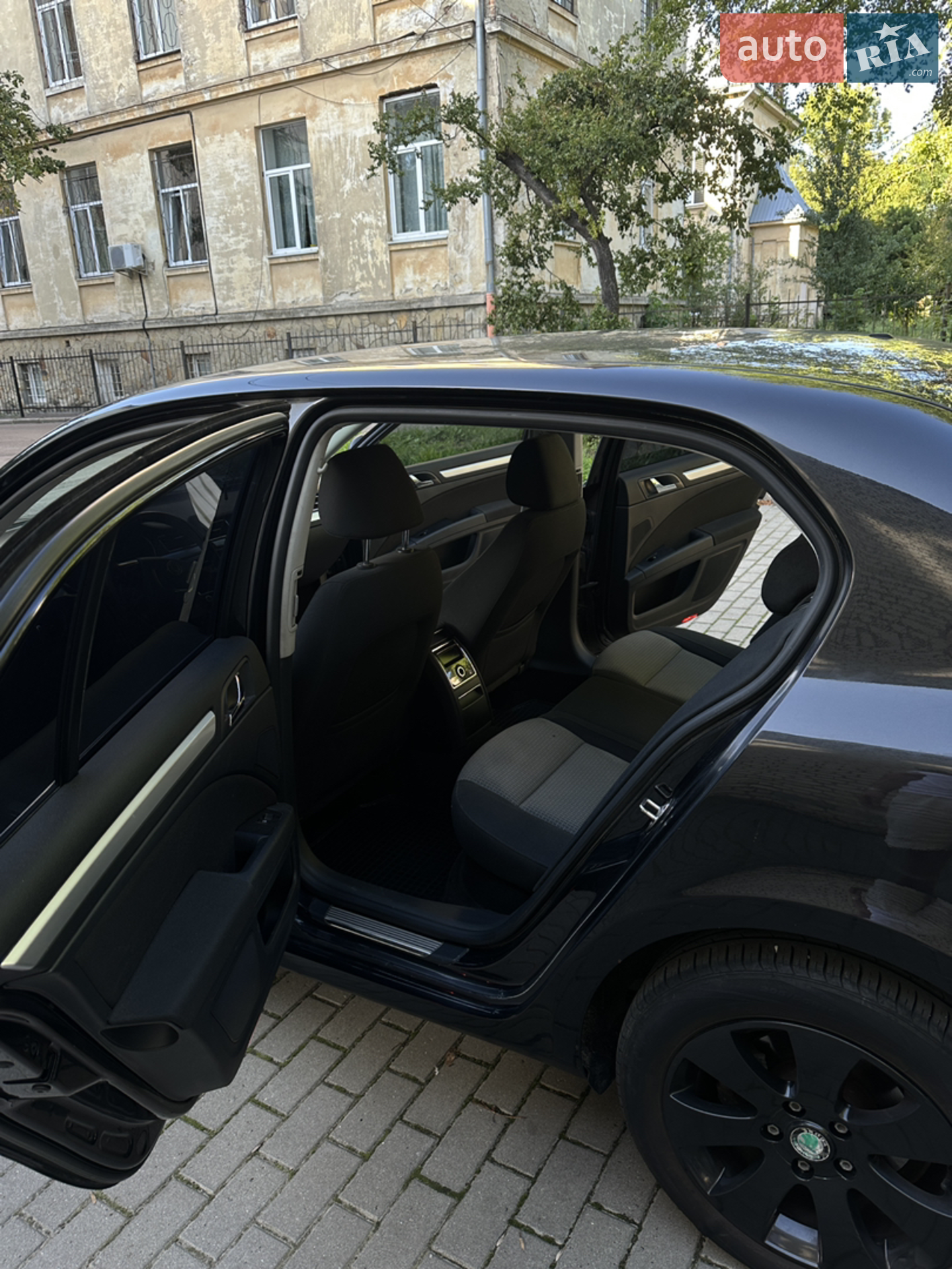 2012 Skoda Superb - мініатюра 7