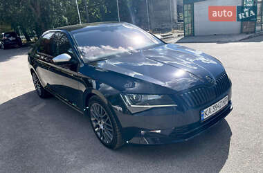 Лифтбек Skoda Superb 2018 в 