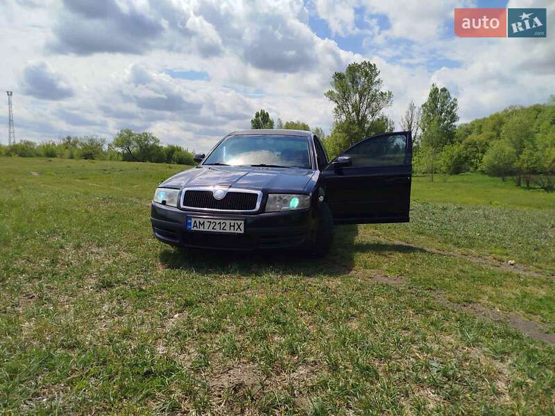 Skoda Superb 2004