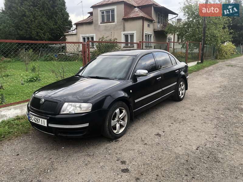 Лифтбек Skoda Superb 2005 в Лапаевке