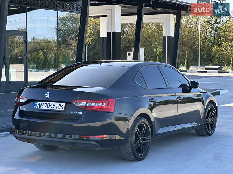 Лифтбек Skoda Superb 2018 в Звягеле