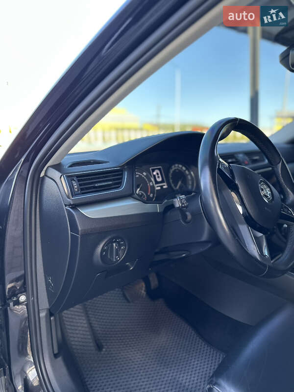 Лифтбек Skoda Superb 2018 в Звягеле
