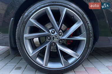 Универсал Skoda Superb 2018 в 