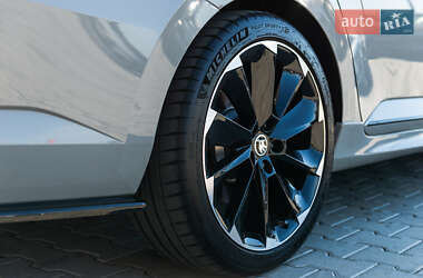 Лифтбек Skoda Superb 2020 в 