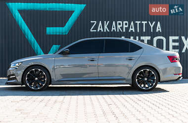 Лифтбек Skoda Superb 2020 в 