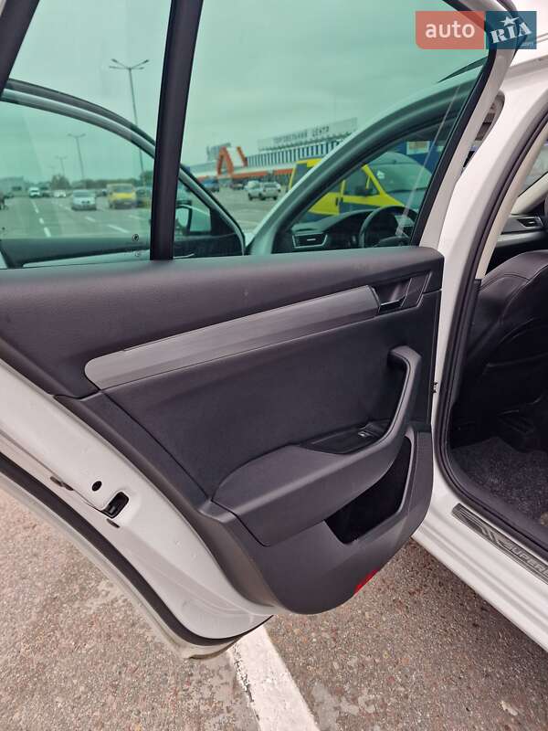 Универсал Skoda Superb 2017 в Львове фото 44 Универсал Skoda Superb 2017 в Львове