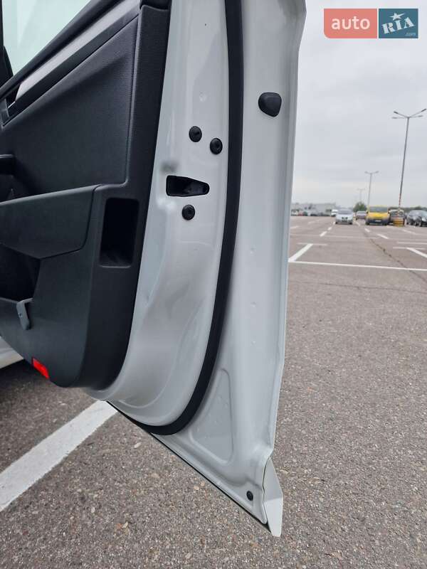 Универсал Skoda Superb 2017 в Львове фото 54 Универсал Skoda Superb 2017 в Львове