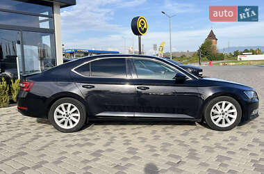 Лифтбек Skoda Superb 2019 в 