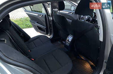 Лифтбек Skoda Superb 2013 в 