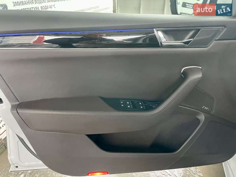 Лифтбек Skoda Superb 2020 в Пустомытах