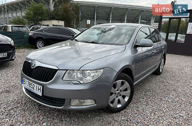 Лифтбек Skoda Superb 2012 в 