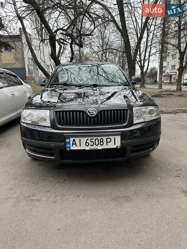 Лифтбек Skoda Superb 2006 в Корсуне-Шевченковском