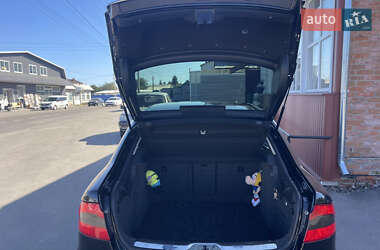 Лифтбек Skoda Superb 2012 в 