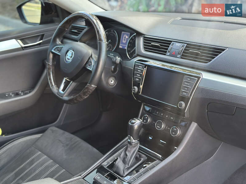 Лифтбек Skoda Superb 2016 в Днепре