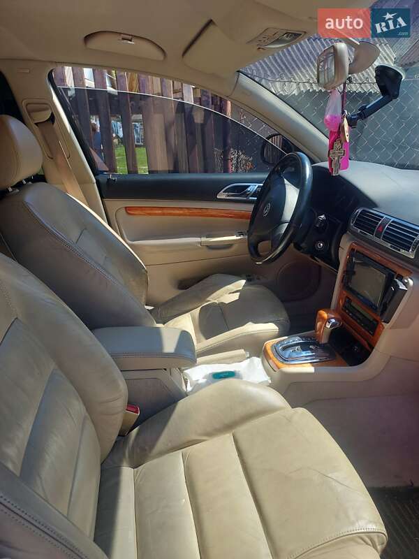 Лифтбек Skoda Superb 2006 в Межгорье