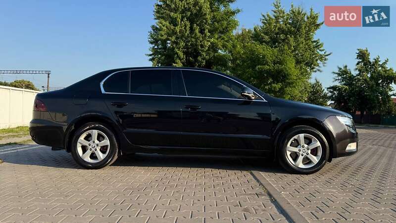 Универсал Skoda Superb 2012 в Киеве