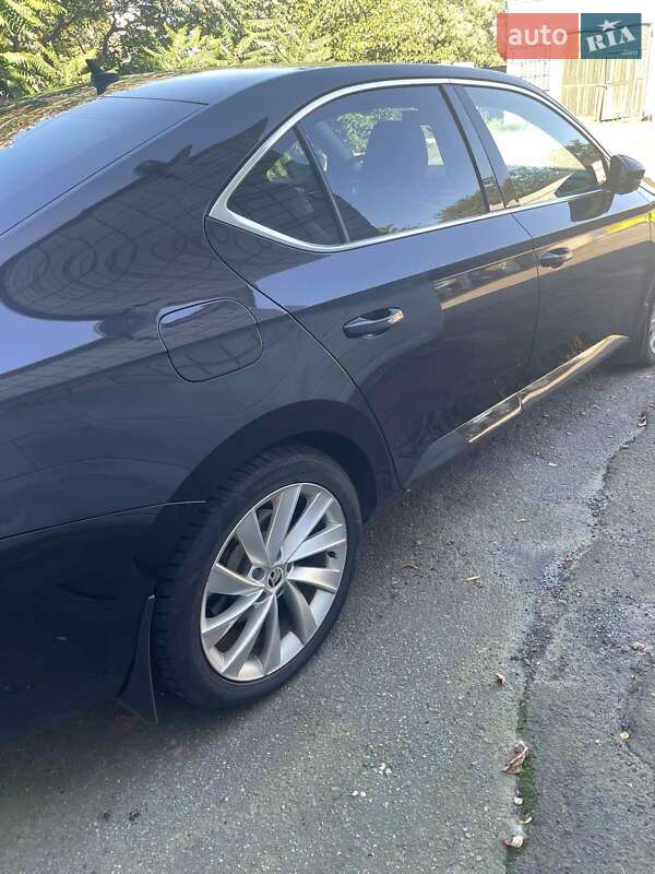 Лифтбек Skoda Superb 2016 в Борисполе