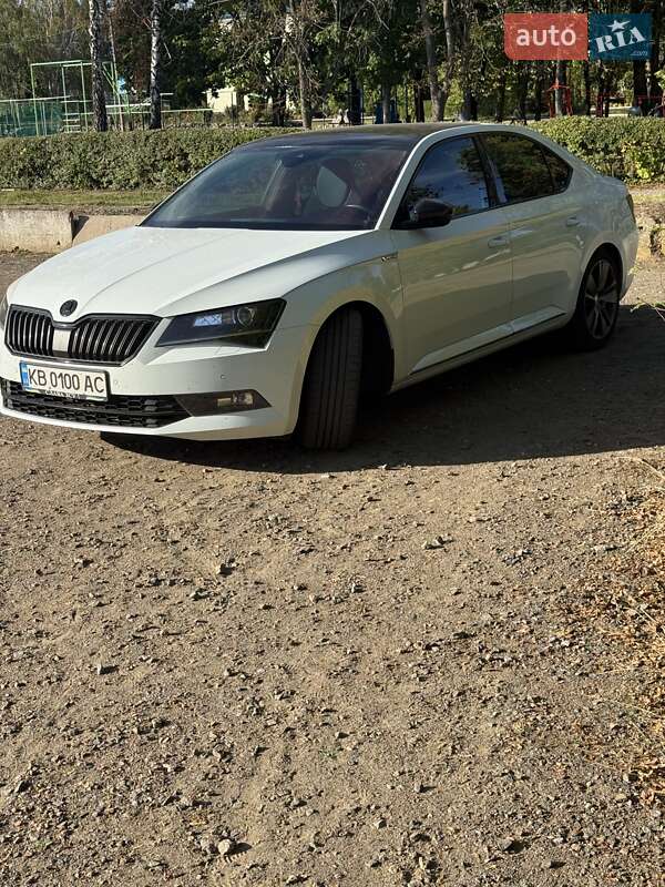 Универсал Skoda Superb 2017 в Тульчине