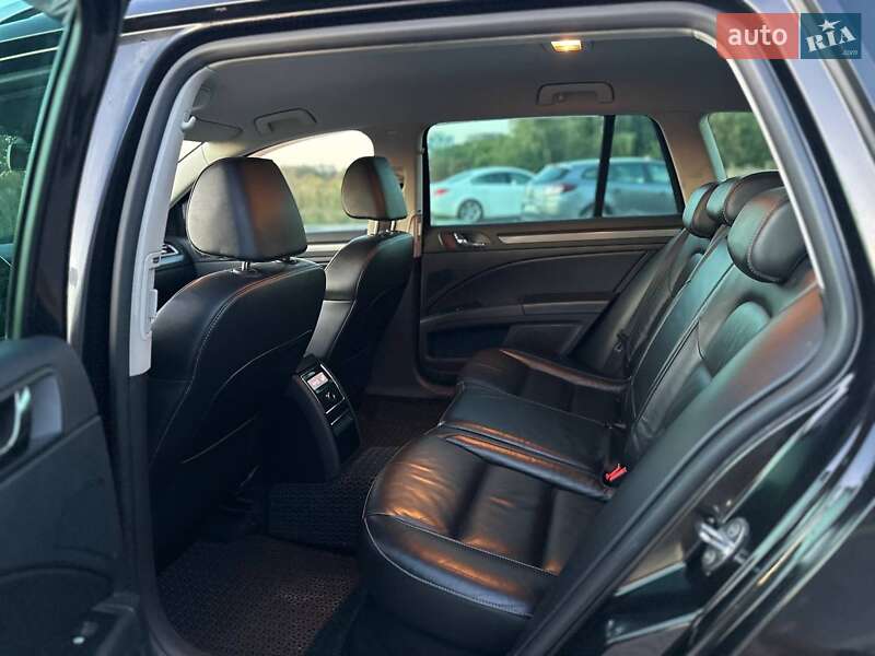 Универсал Skoda Superb 2012 в Ровно