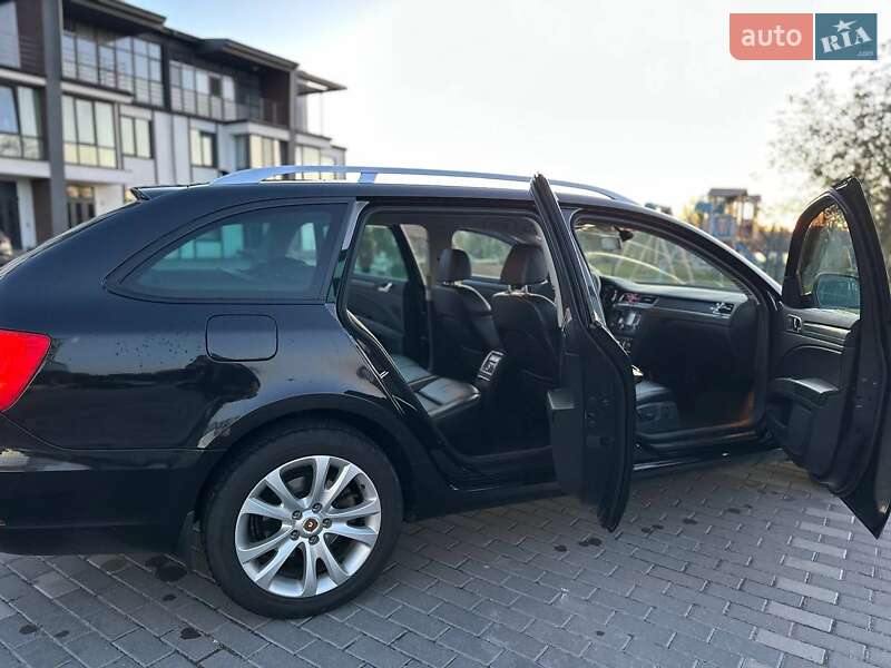 Универсал Skoda Superb 2012 в Ровно