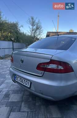 Лифтбек Skoda Superb 2008 в 