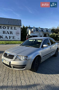 Лифтбек Skoda Superb 2003 в 
