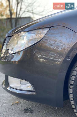 Универсал Skoda Superb 2011 в 