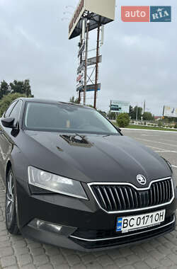 Лифтбек Skoda Superb 2017 в 