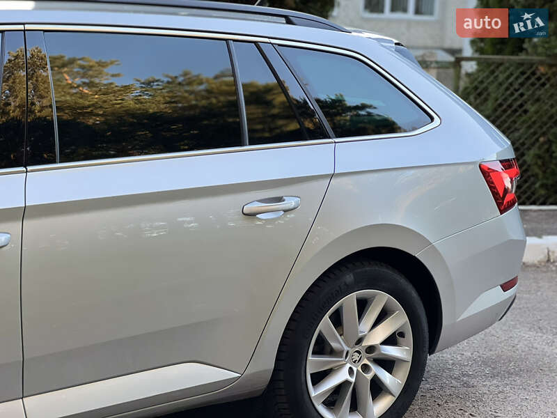 Универсал Skoda Superb 2019 в Дубно