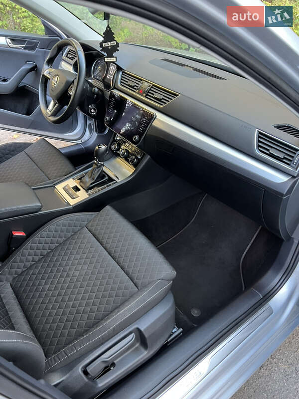 Универсал Skoda Superb 2019 в Дубно