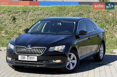 Лифтбек Skoda Superb 2019 в 