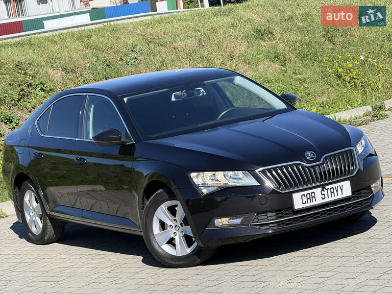 Лифтбек Skoda Superb 2019 в Стрые