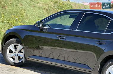 Лифтбек Skoda Superb 2019 в 